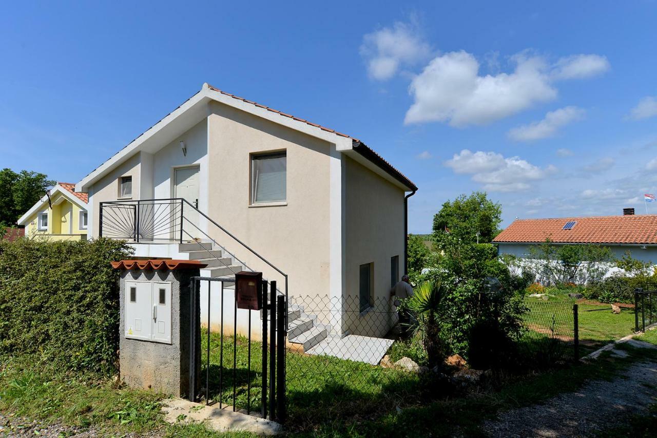 מדולין Apartment Mladen 1860 מראה חיצוני תמונה